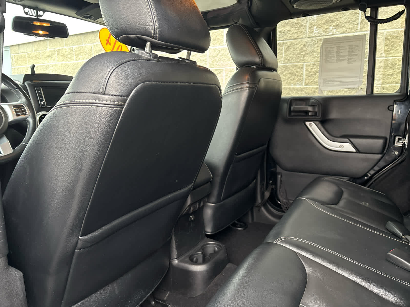 Used 2014 Jeep Wrangler Unlimited Rubicon image 31