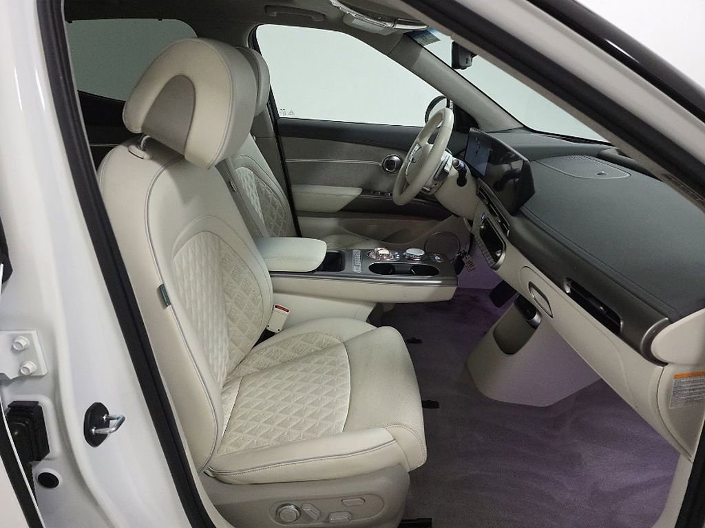 Used 2025 Genesis GV60 Performance image 10