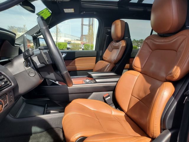 Used 2021 Lincoln Navigator L Reserve w/ Luxury Package image 7