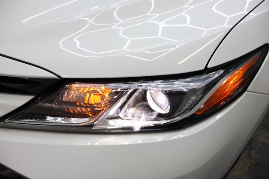 Used 2018 Toyota Camry LE image 25