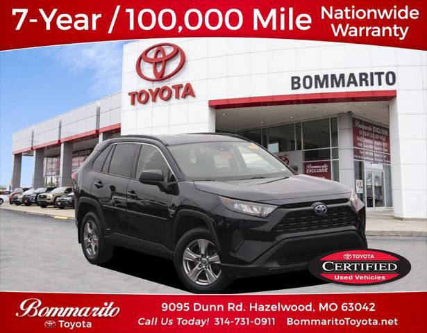 Certified 2022 Toyota RAV4 LE AWD/4WD image 1
