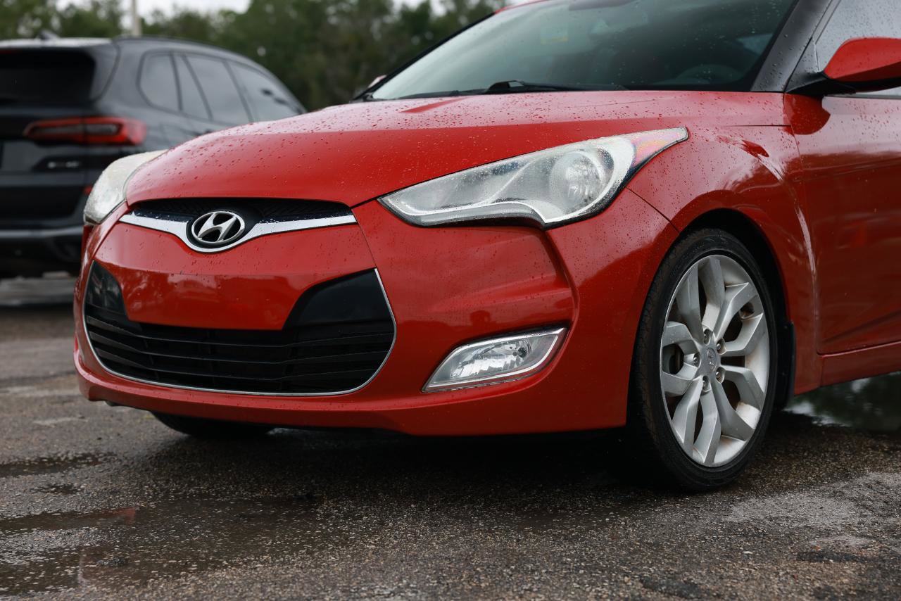 Used 2013 Hyundai Veloster w/ Style Pkg FWD image 24