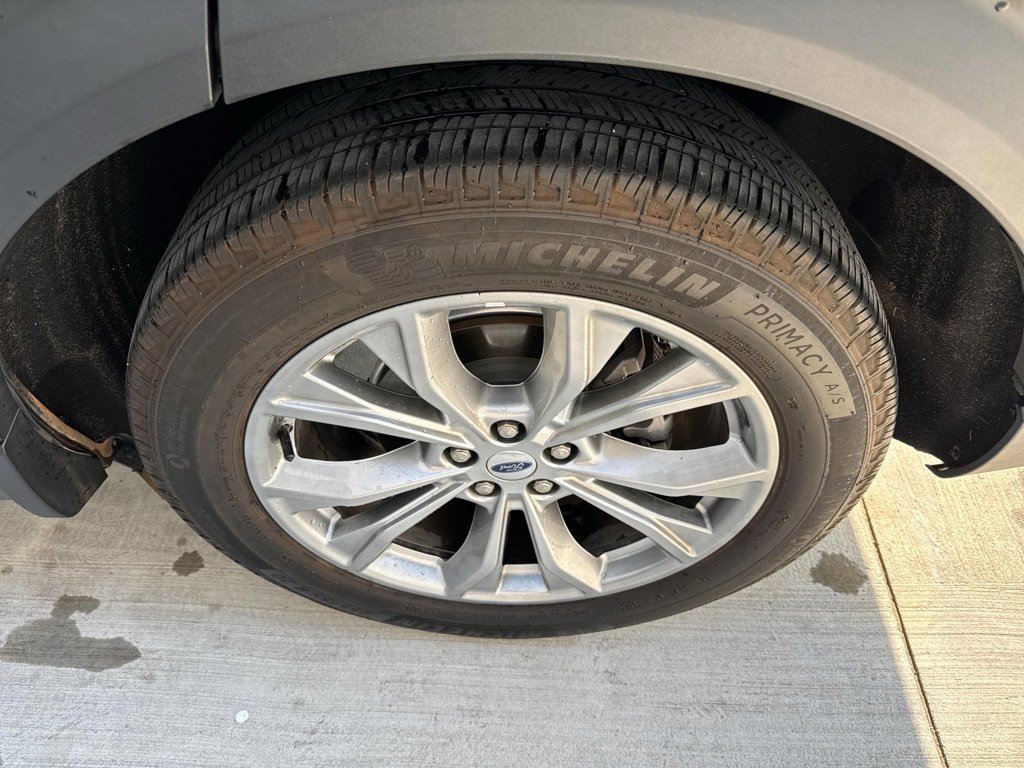 Used 2024 Ford Explorer Limited image 19