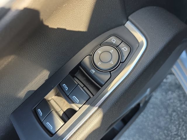 Used 2023 Chevrolet Silverado 1500 LT AWD/4WD image 11