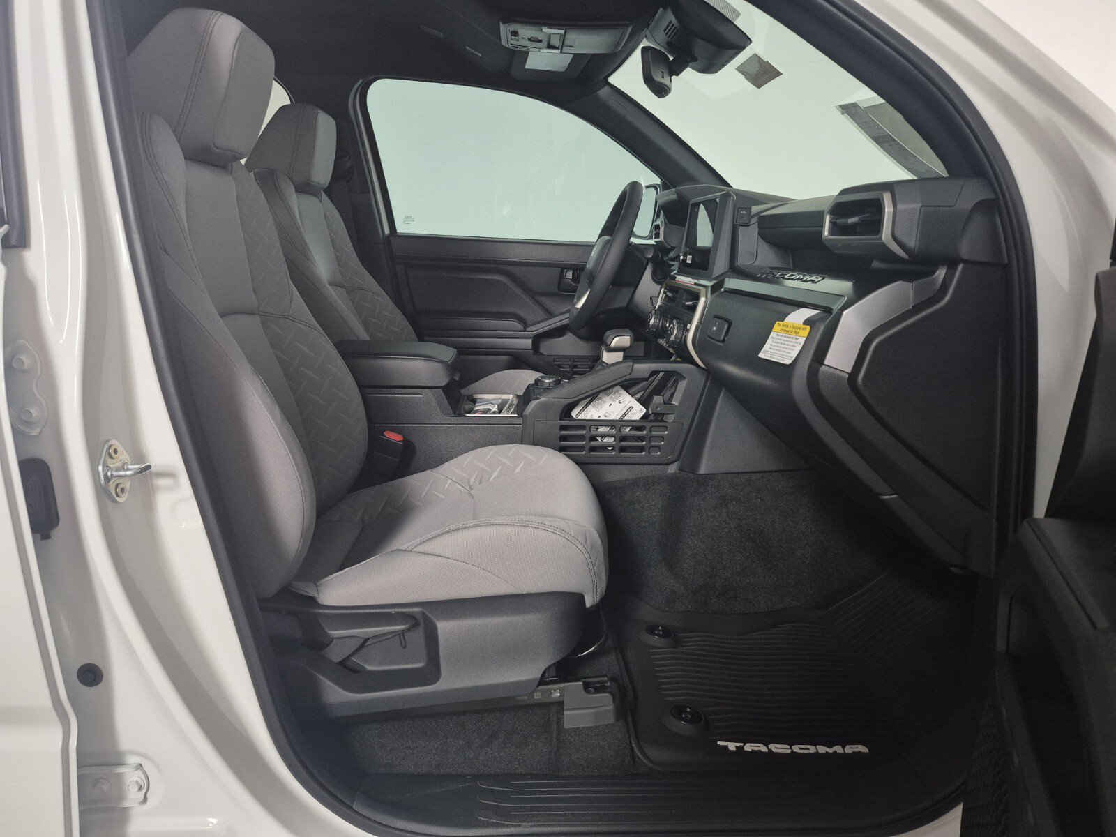 New 2026 Toyota Tacoma SR5 AWD/4WD image 32