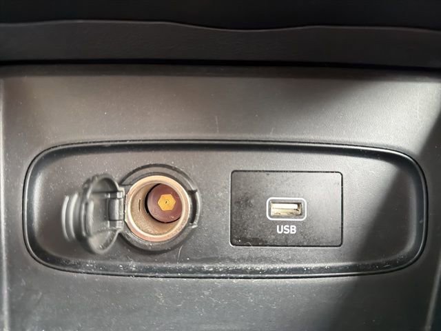 Used 2020 Hyundai Venue SE image 23