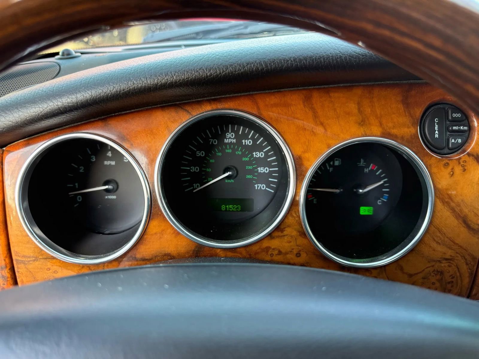 Used 2004 Jaguar XK8 Convertible RWD image 35