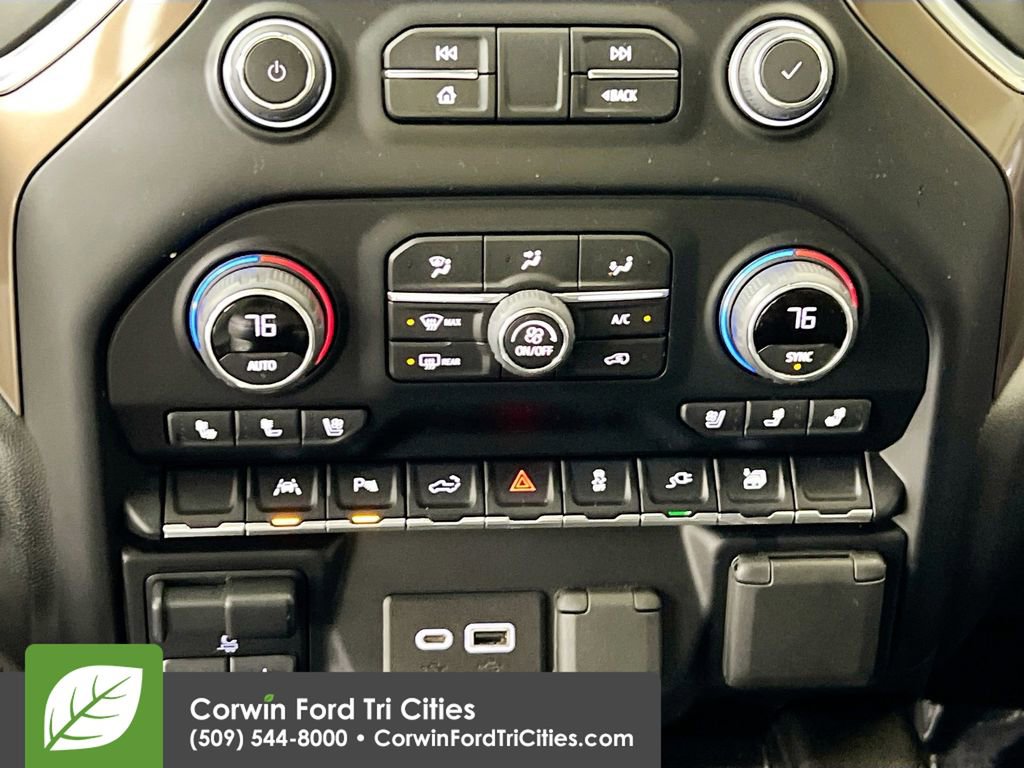 Used 2022 Chevrolet Silverado 1500 High Country w/ Technology Package image 9