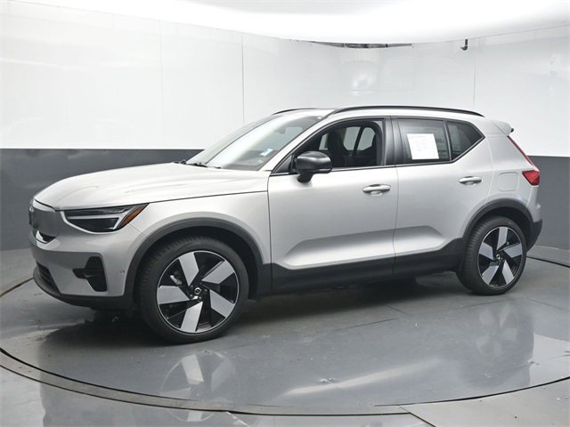 Used 2024 Volvo XC40 Recharge Plus w/ Protection Package Premier image 4