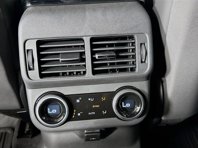 Used 2026 Land Rover Range Rover Velar Dynamic SE image 27