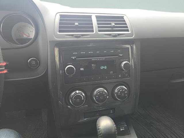 Used 2013 Dodge Challenger SXT image 15