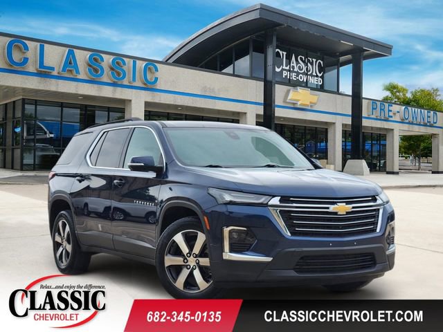 Used 2023 Chevrolet Traverse LT w/ LT Premium Package FWD image 1
