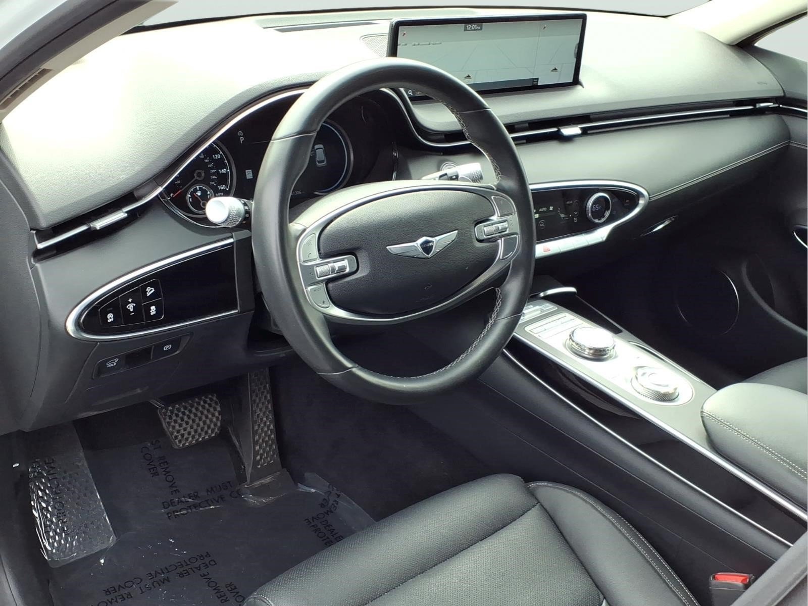 Used 2025 Genesis GV70 2.5T AWD/4WD image 17