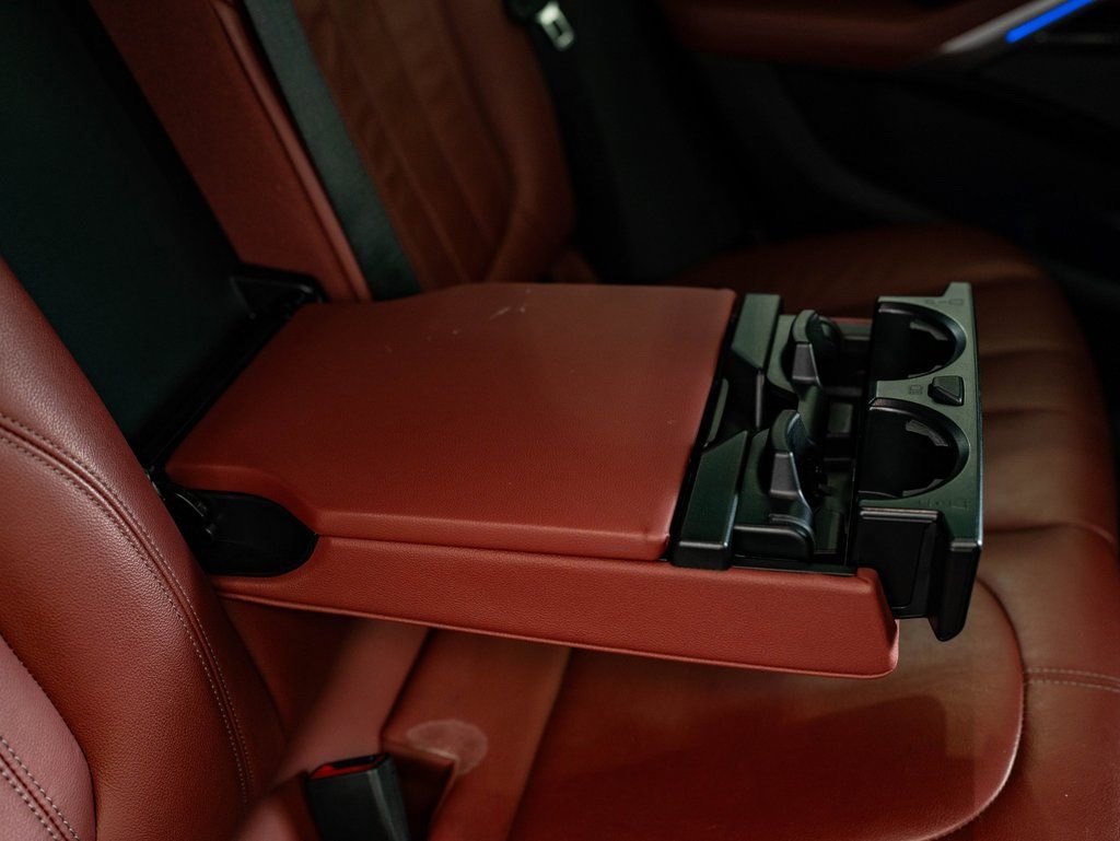 Used 2022 BMW X6 M50i image 45