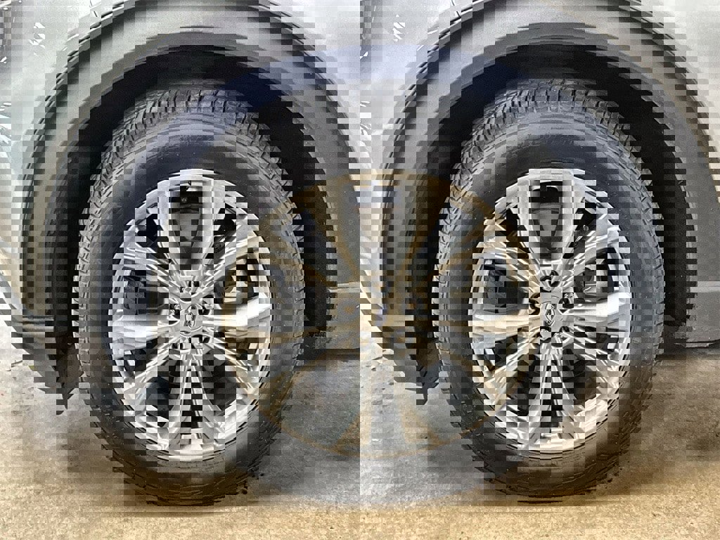 Used 2022 Ford Explorer Limited image 33