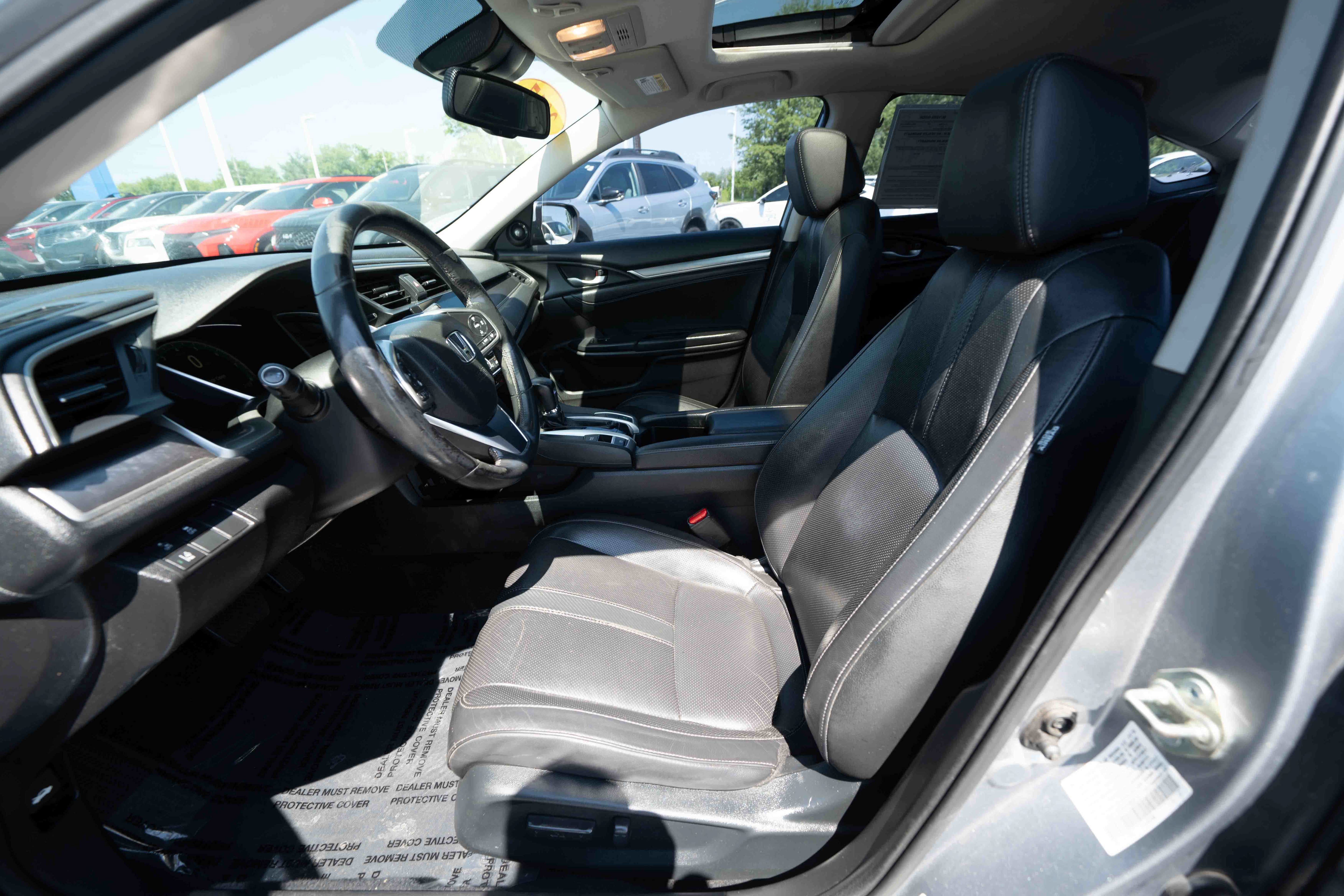 Used 2017 Honda Civic Touring image 9