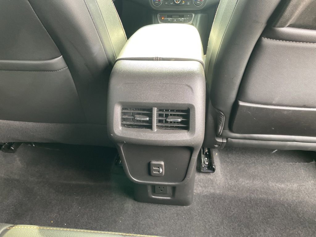 Used 2023 GMC Terrain AT4 image 36