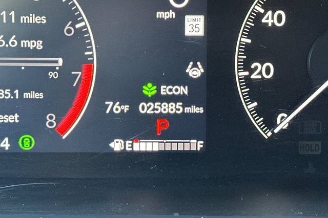 Certified 2023 Honda HR-V LX image 28