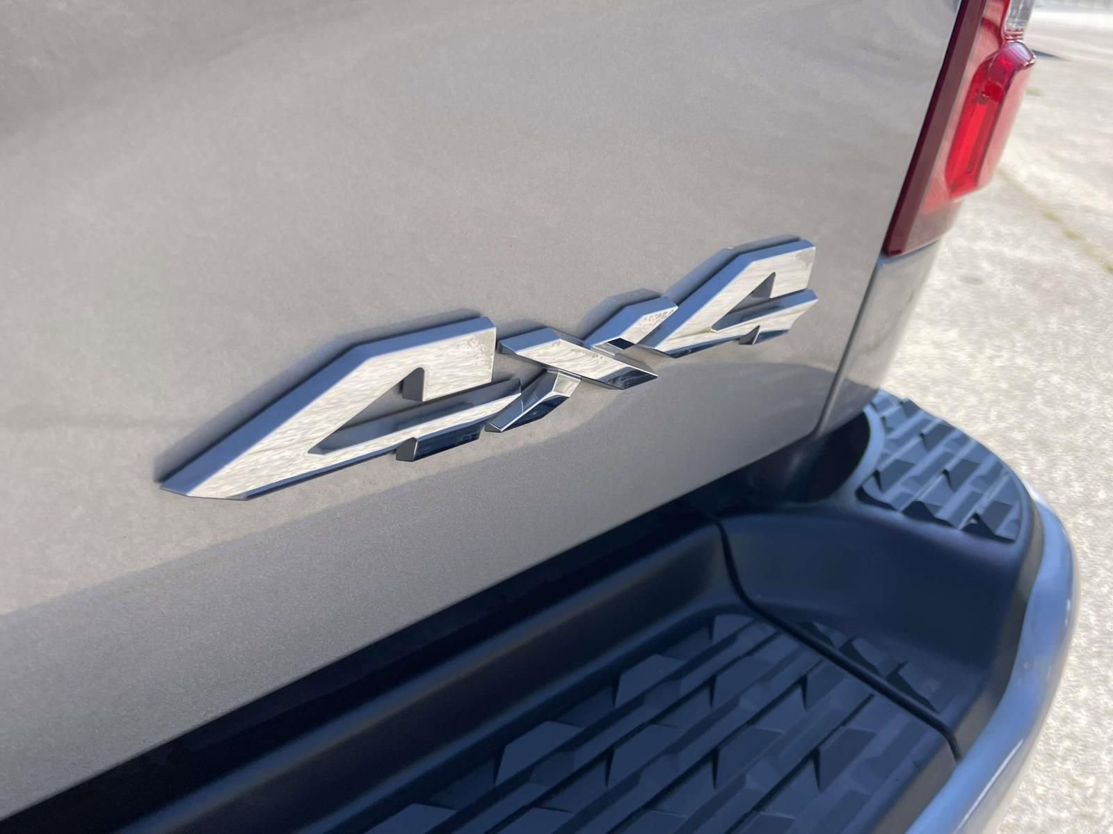 Used 2024 RAM 2500 Laramie w/ Safety Group image 6
