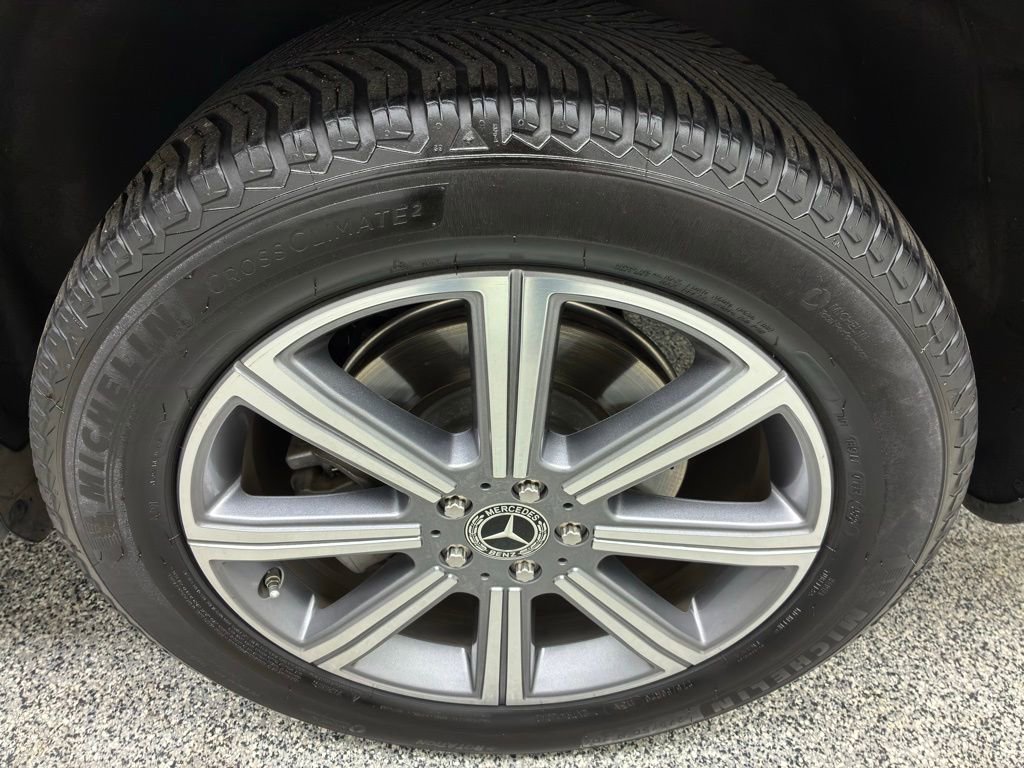 Used 2022 Mercedes-Benz GLS 450 4MATIC image 12