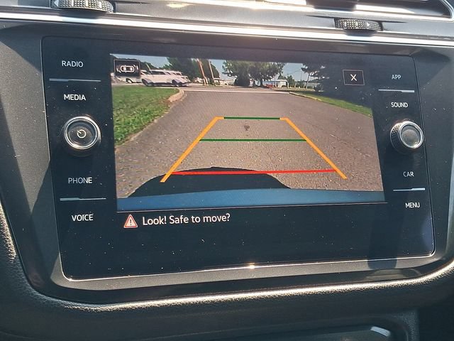 Certified 2024 Volkswagen Tiguan SE R-Line AWD/4WD image 18