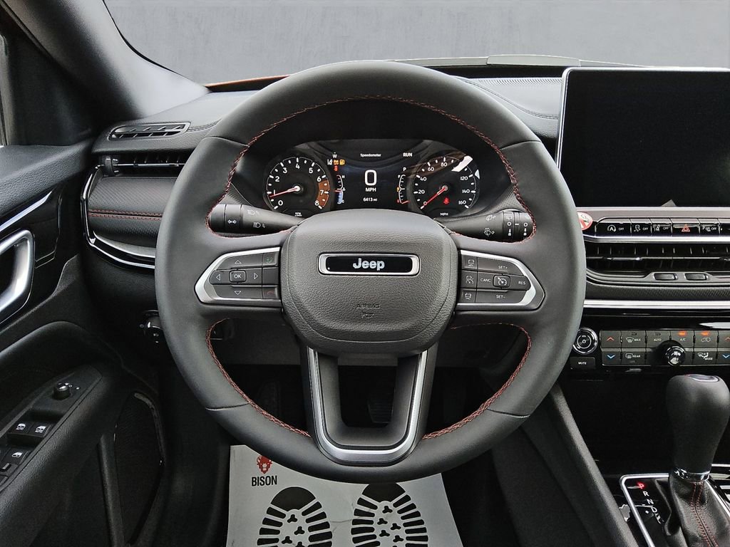 Used 2026 Jeep Compass Trailhawk image 12