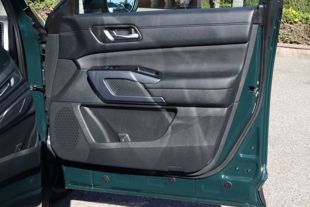 Used 2025 Nissan Pathfinder SL w/ SL Premium Package image 43