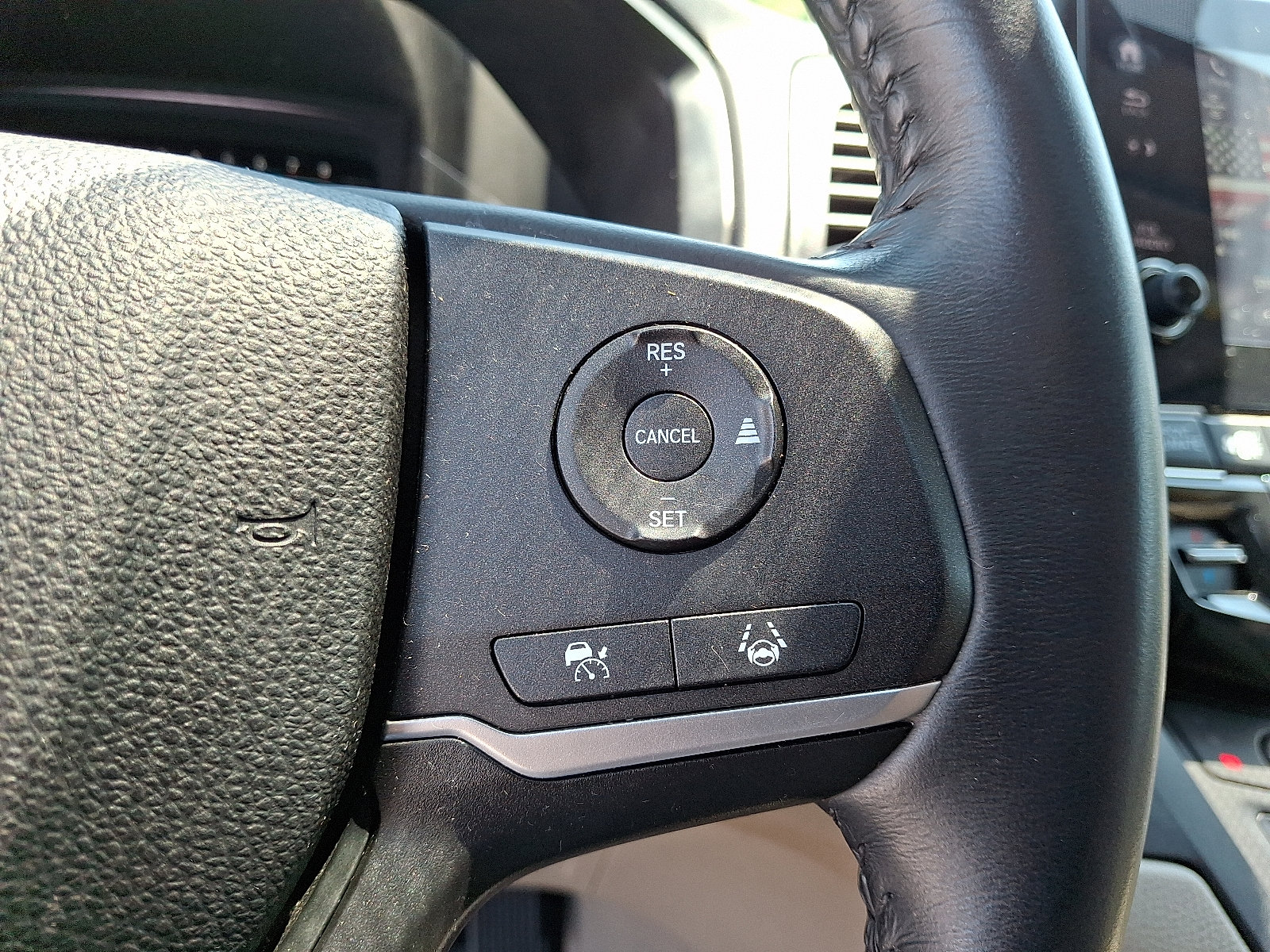 Used 2023 Honda Odyssey EX-L image 23