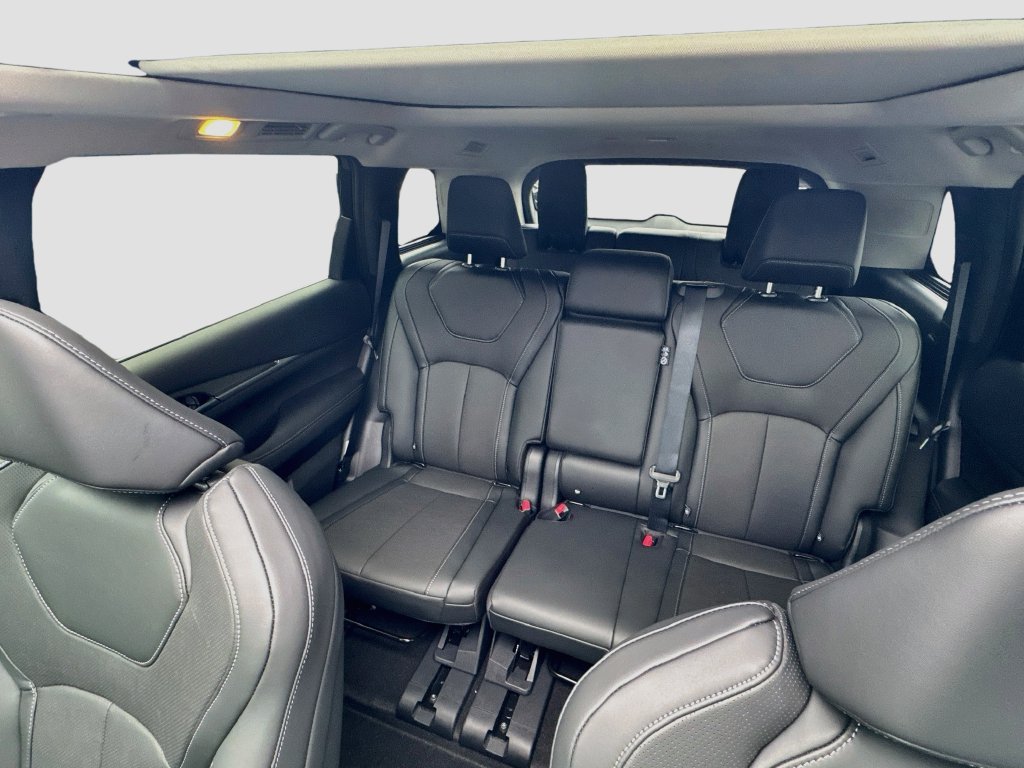 New 2027 INFINITI QX60 Luxe w/ Cargo Package FWD image 23