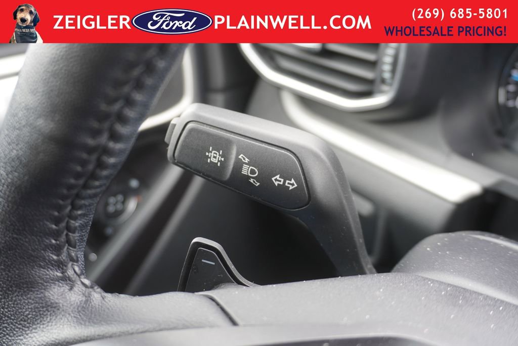 Used 2020 Ford Explorer XLT w/ Equipment Group 202A image 27