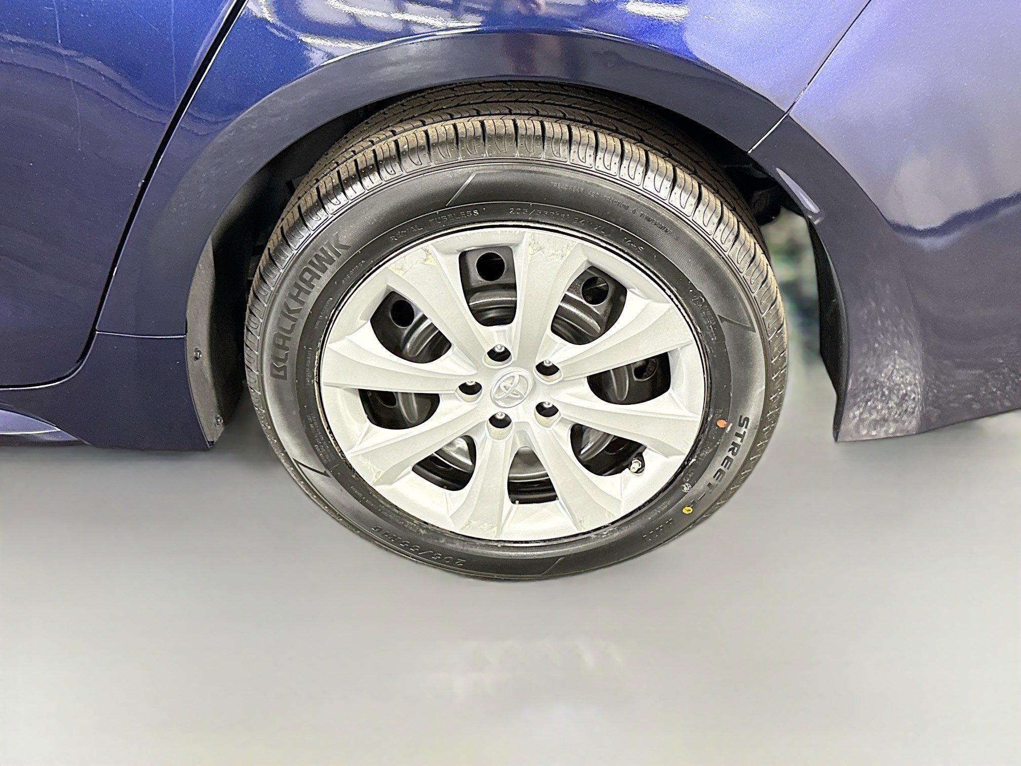 Used 2021 Toyota Corolla LE image 36