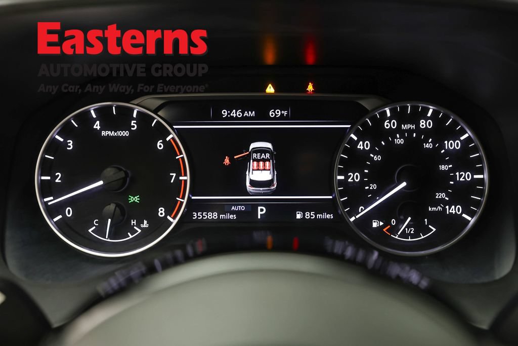 Used 2023 Nissan Rogue SV AWD/4WD image 17