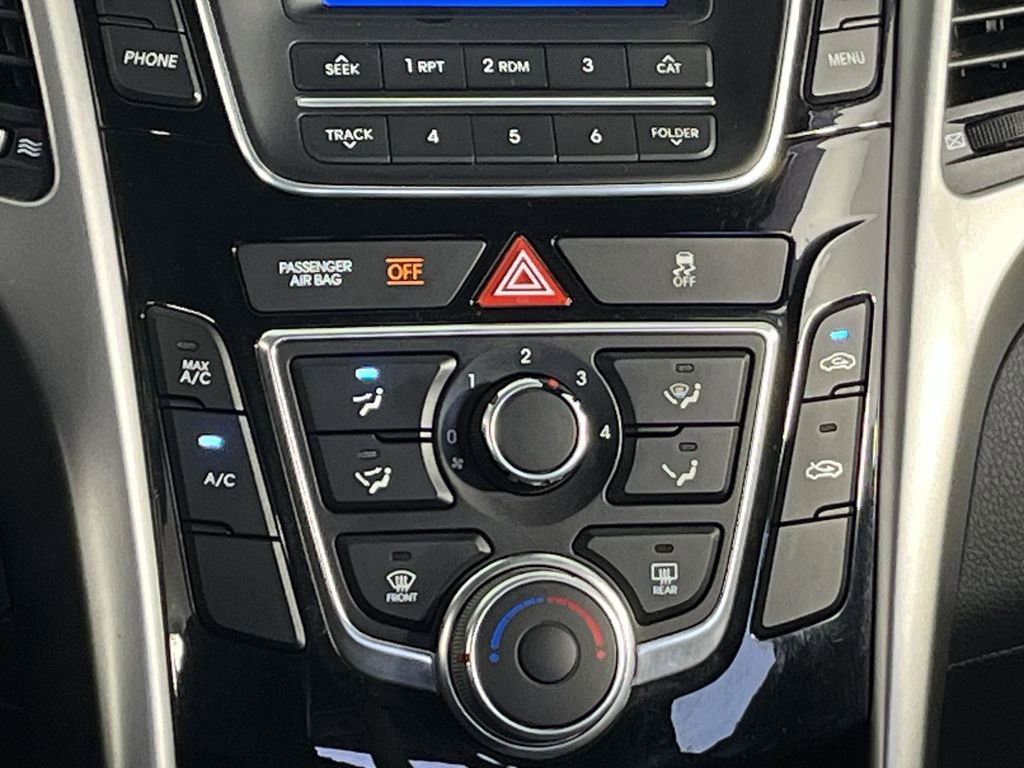 Used 2017 Hyundai Elantra GT FWD image 17