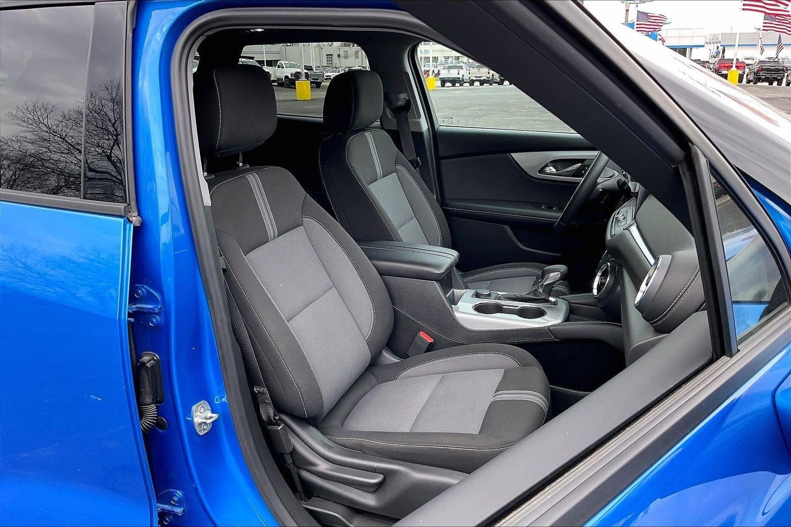 Used 2025 Chevrolet Blazer LT image 7