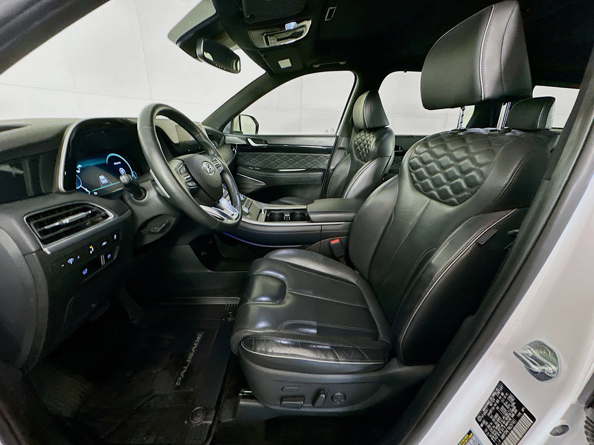 Used 2021 Hyundai Palisade Calligraphy image 13