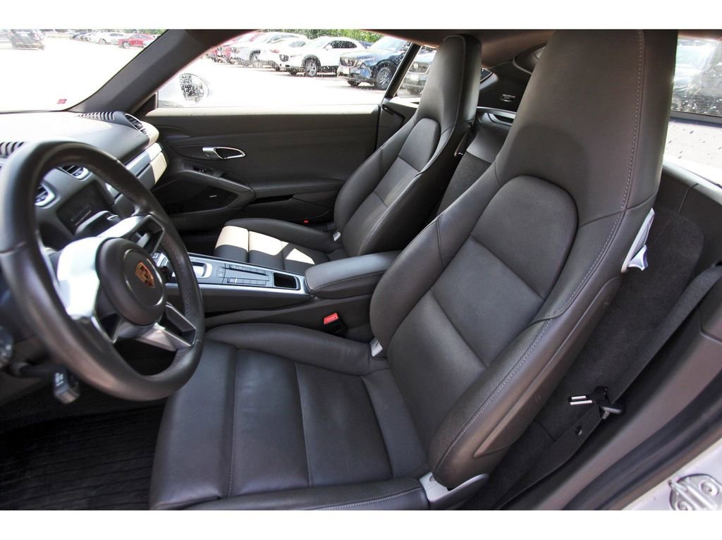 Used 2018 Porsche 718 Cayman S RWD image 8
