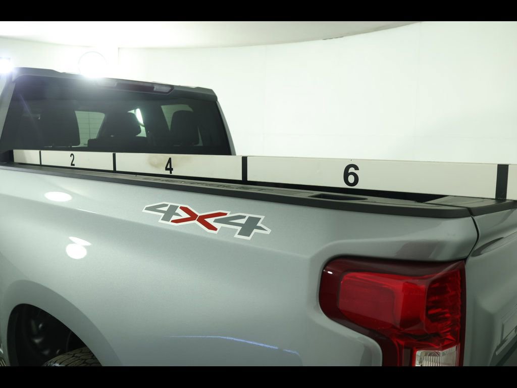 Used 2023 Chevrolet Silverado 1500 LT AWD/4WD image 13