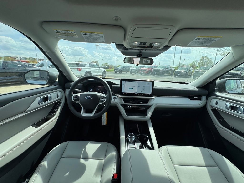 New 2026 Ford Explorer Active AWD/4WD image 18