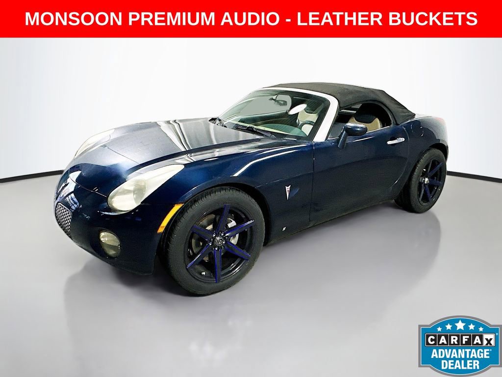 Used 2007 Pontiac Solstice Convertible w/ Premium Package image 2
