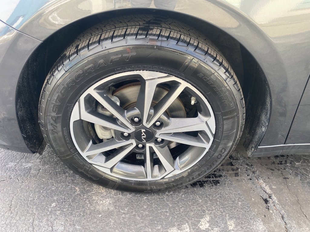 Used 2024 Kia Forte LXS w/ LXS Technology Package image 25