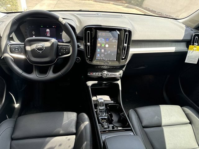 New 2024 Volvo XC40 B5 Plus w/ Climate Package AWD/4WD image 24