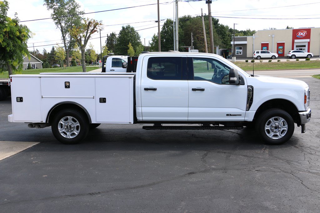 Used 2025 Ford F250 XLT w/ F-250 >10K GVWR Package AWD/4WD image 6