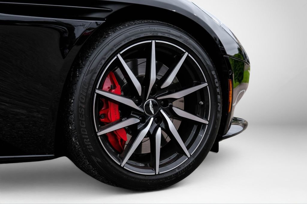 Used 2020 Aston Martin DB11 Coupe RWD image 60