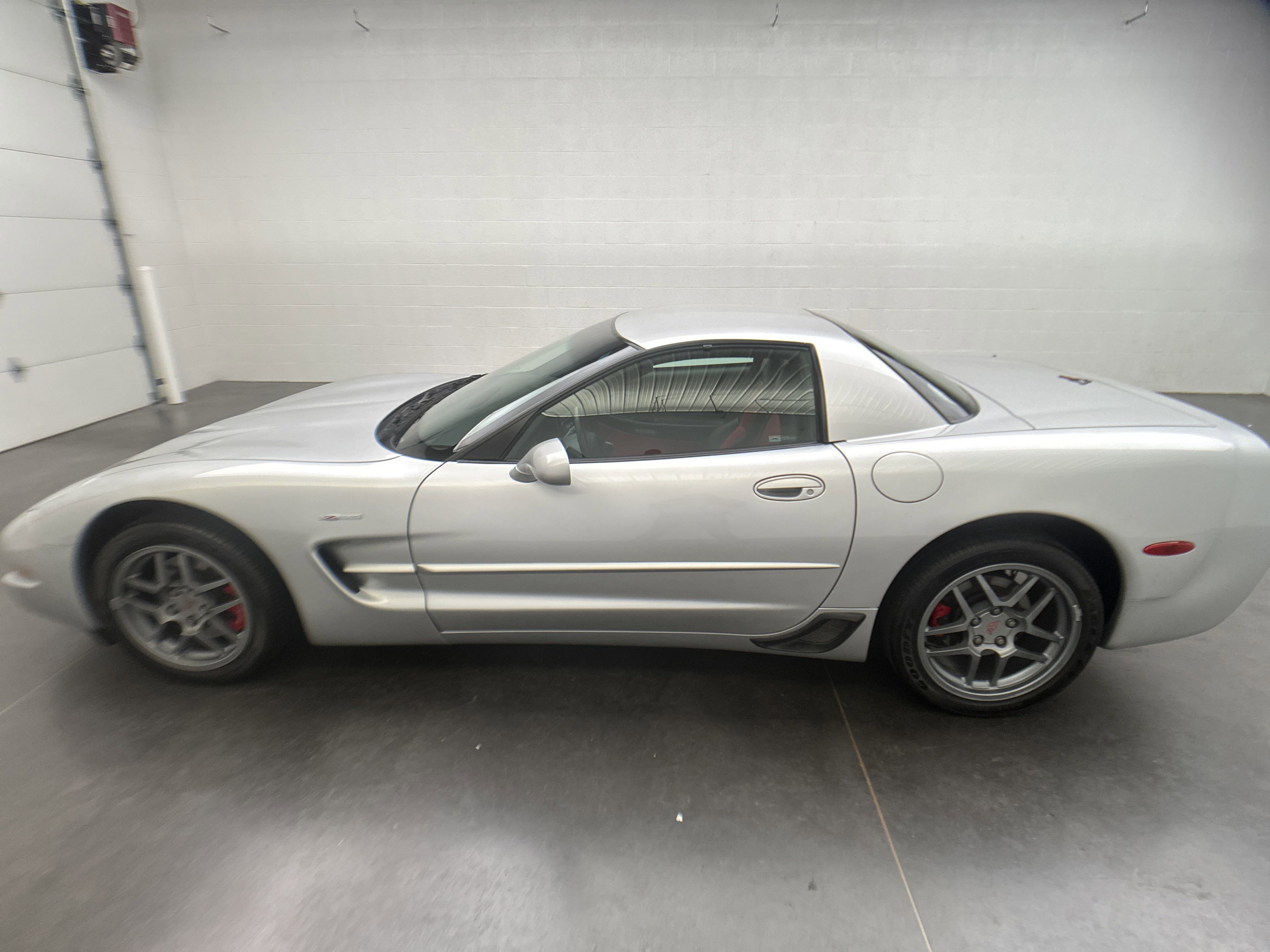 Used 2001 Chevrolet Corvette Z06 w/ Memory Pkg image 4