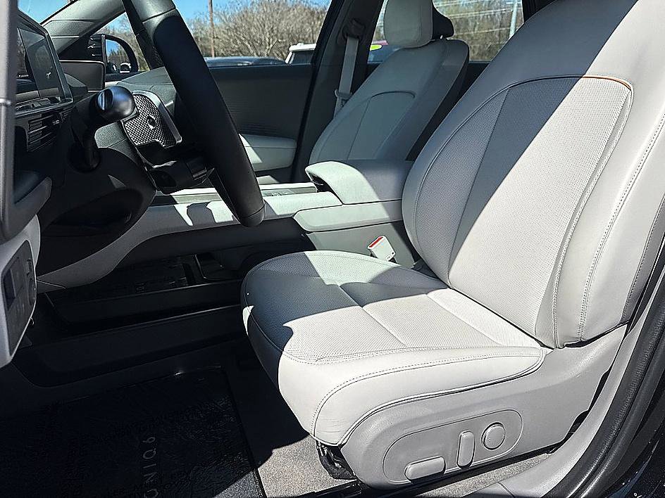Certified 2025 Hyundai Ioniq 6 SEL image 11