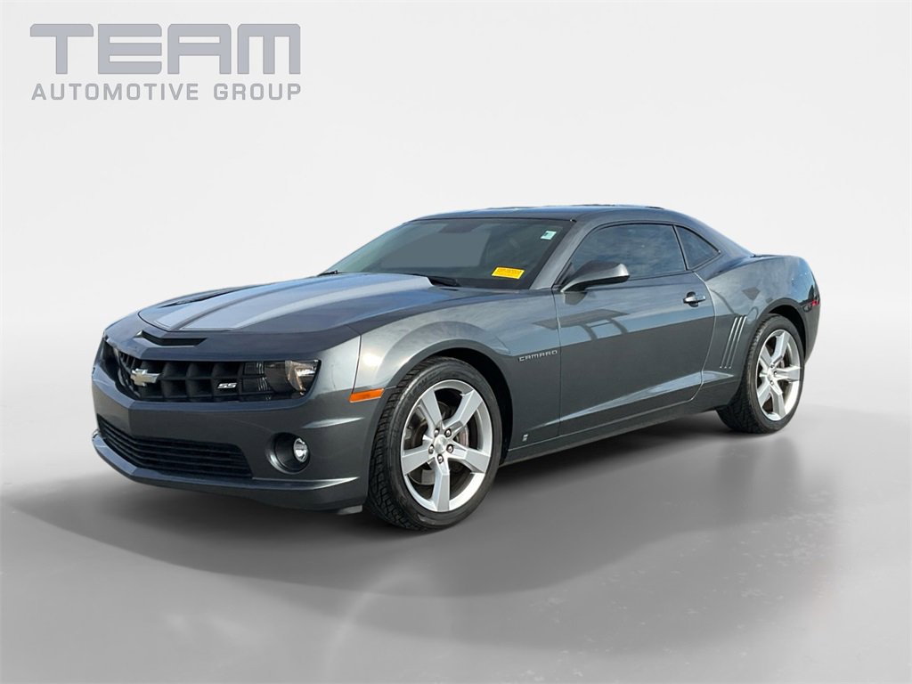 Used 2010 Chevrolet Camaro SS image 3