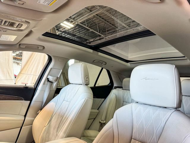 Certified 2022 Buick Envision Avenir w/ Technology Package II image 6