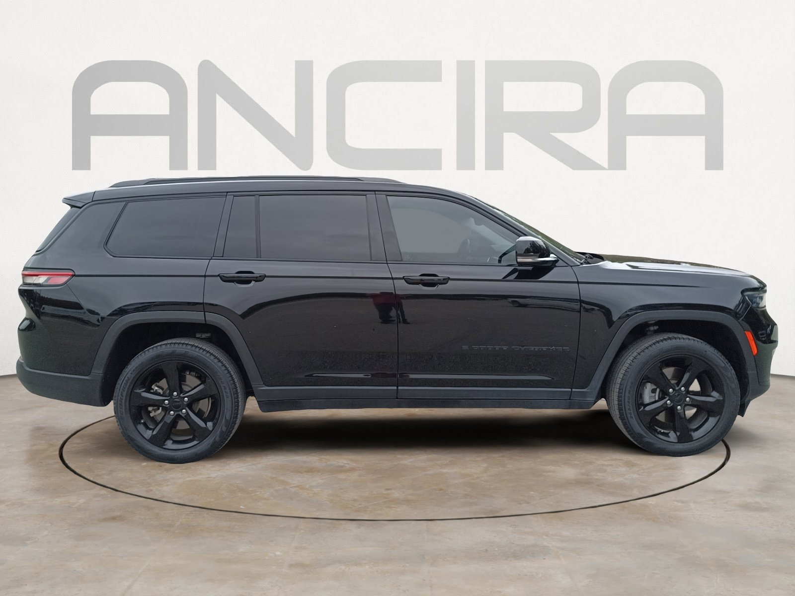 Certified 2022 Jeep Grand Cherokee L Limited w/ Black Appearance Package image 11