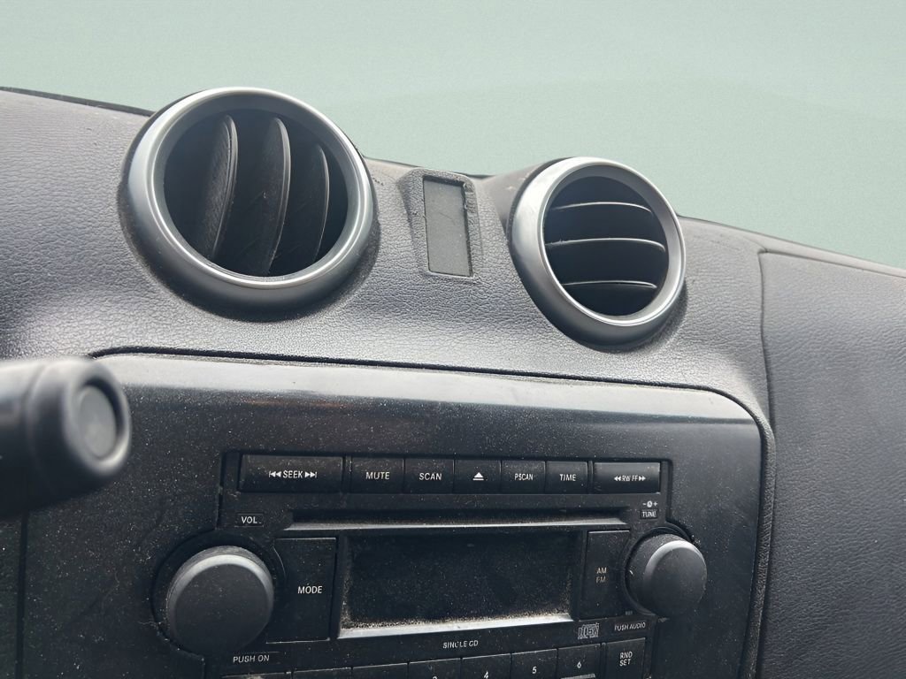 Used 2007 Mitsubishi Raider LS image 16