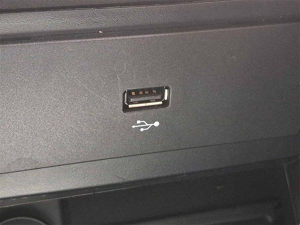 Used 2017 Ford C-MAX SE image 26